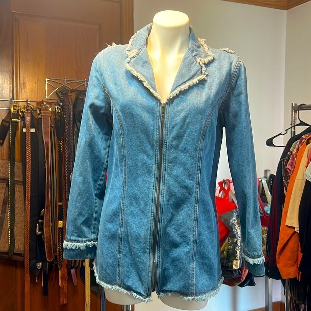 MariaโGabrielleโNewโYorkโdenimโjacket